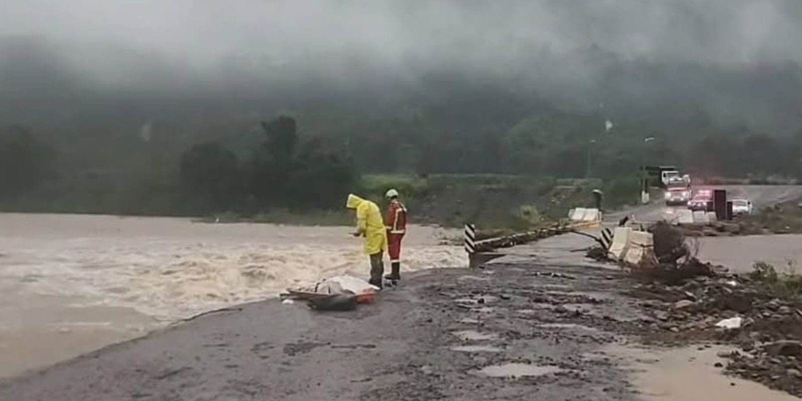 Fortes chuvas deixam mais de 2,2 mil desalojados e desabrigados no RS