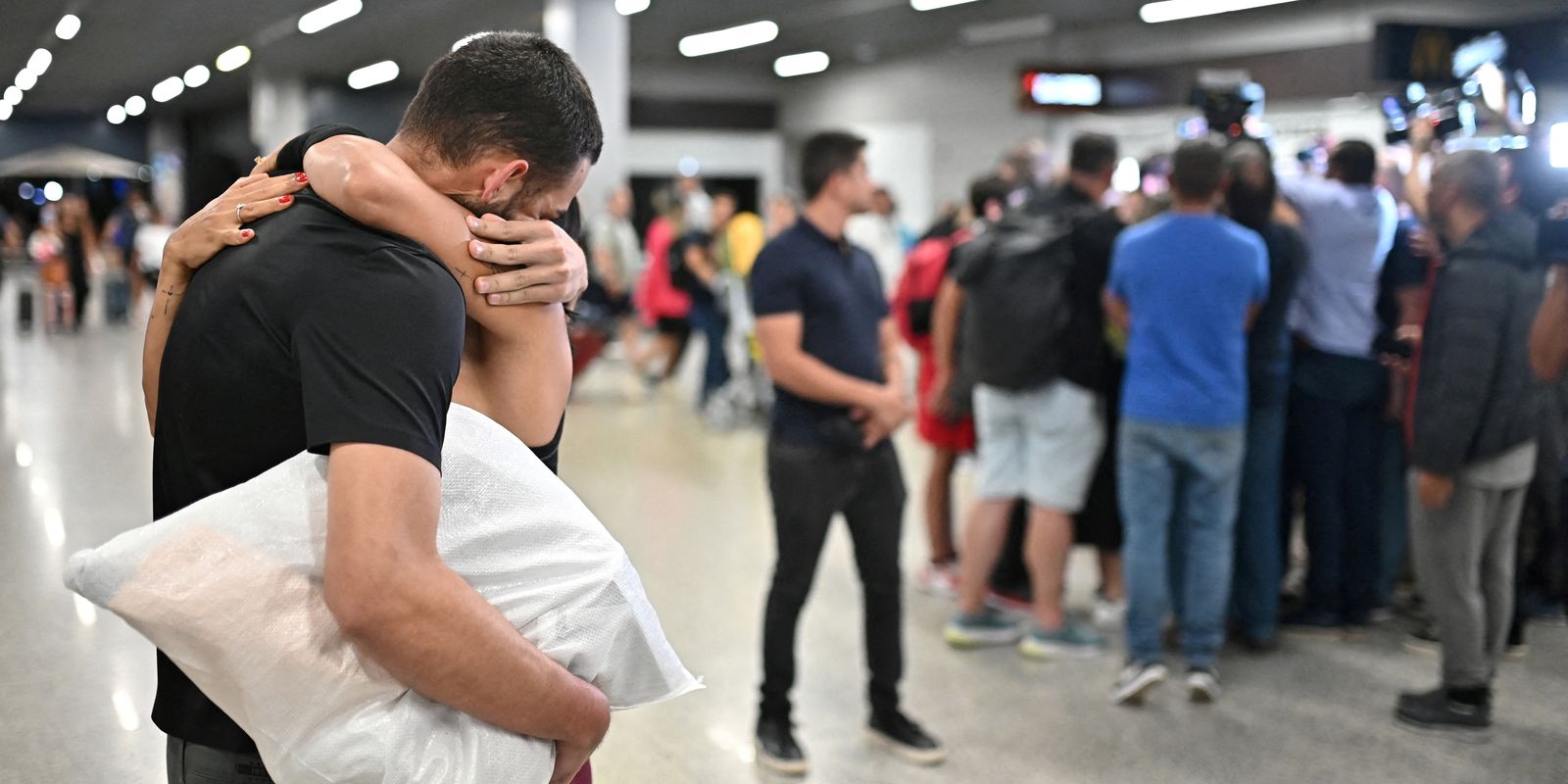Brasil adota novo acolhimento para repatriados
