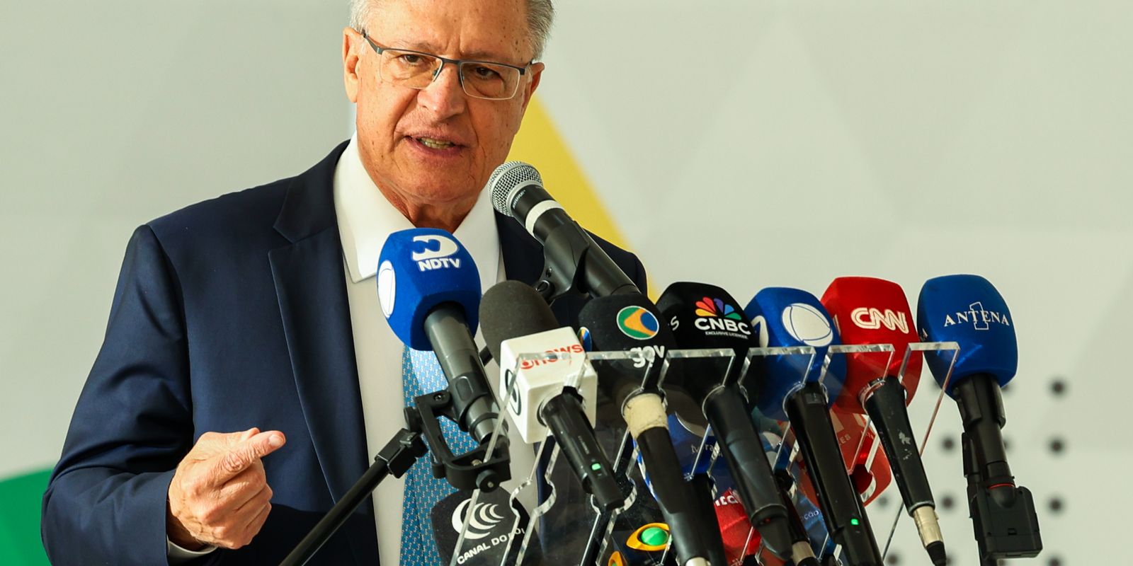 Tarifas: governo se reúne com indústria e agronegócio nesta terça (15)