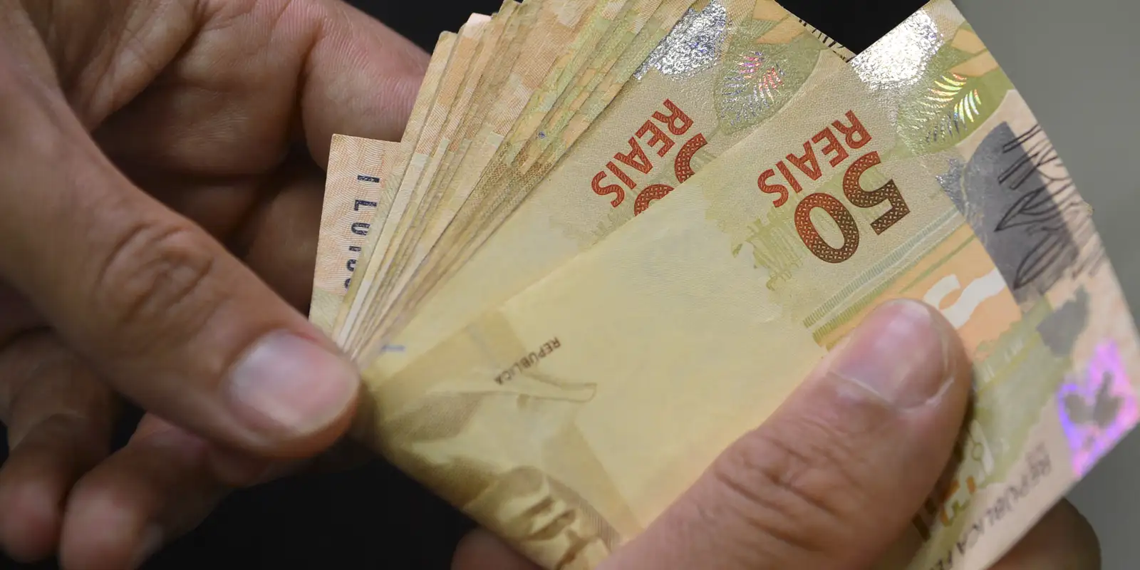 Caixa paga Bolsa Família a beneficiários com NIS de final 3
