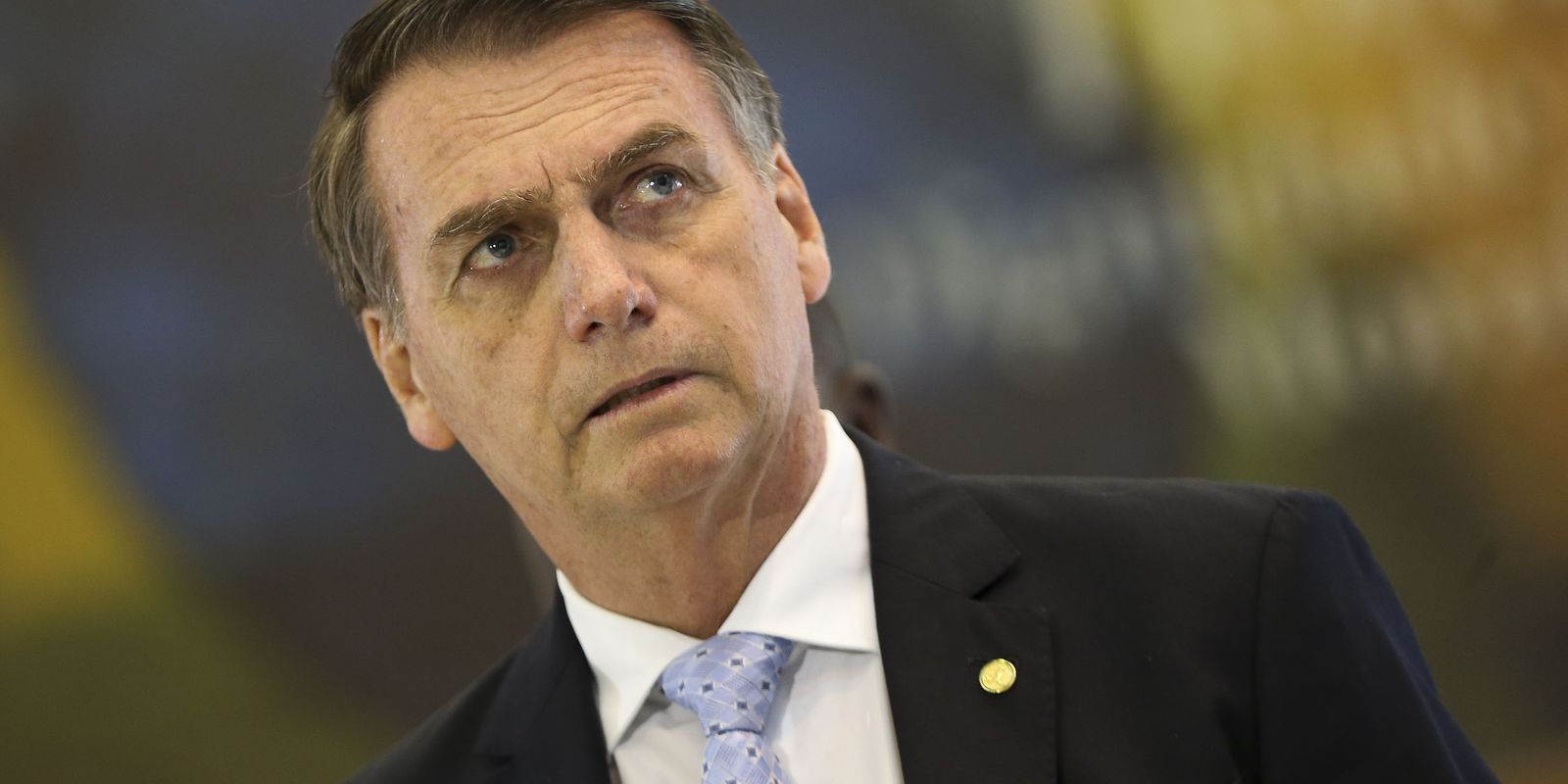 Moraes dá 24 horas para Bolsonaro explicar uso de redes sociais