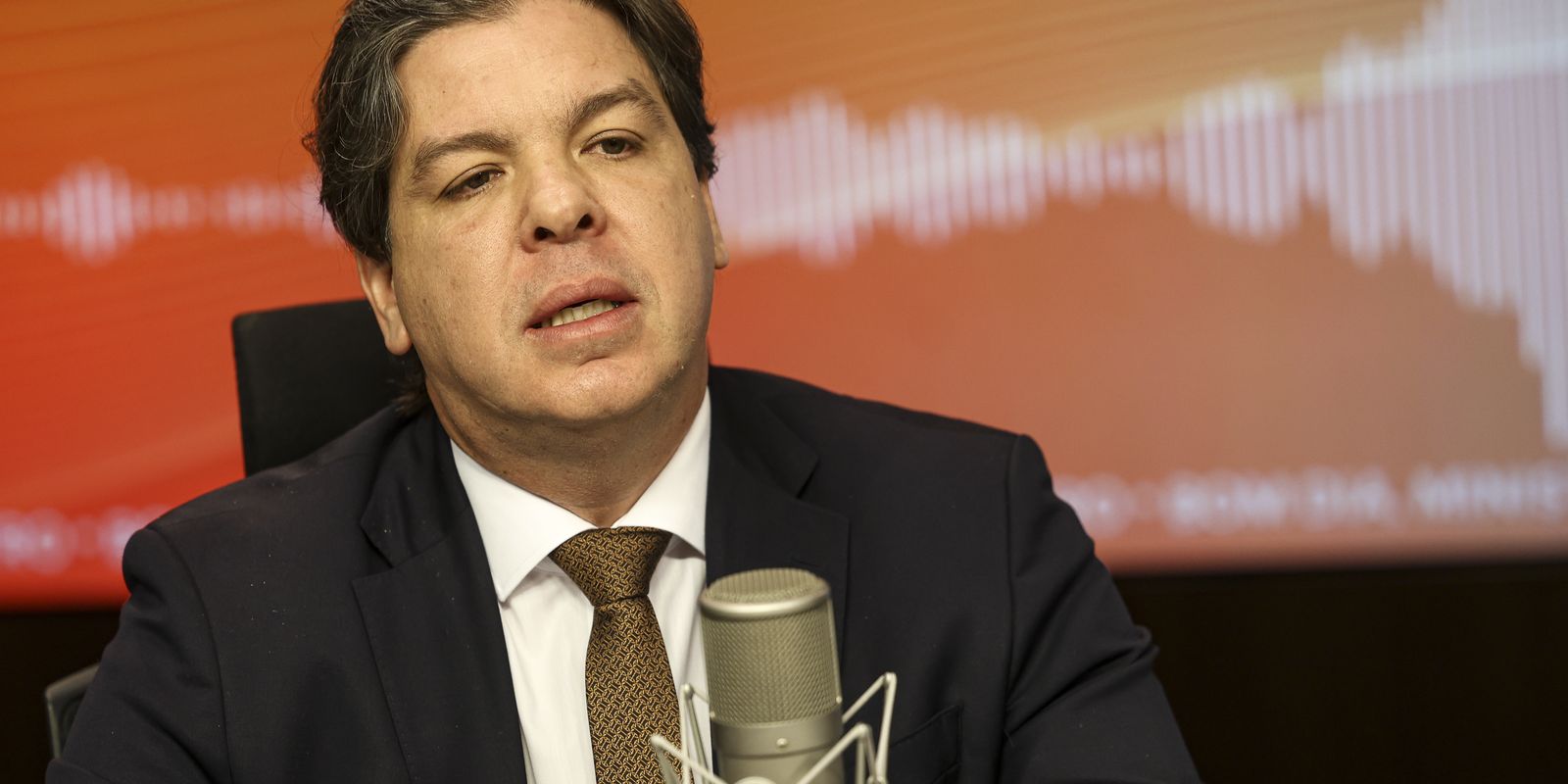 Governo vai investir R$ 100 milhões em conectividade, diz ministro