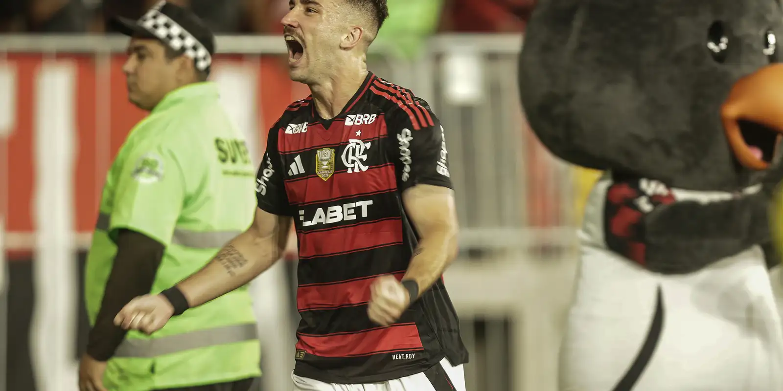 A 21ª rodada do Brasileirão fecha com Flamengo em primeiro na tabela
