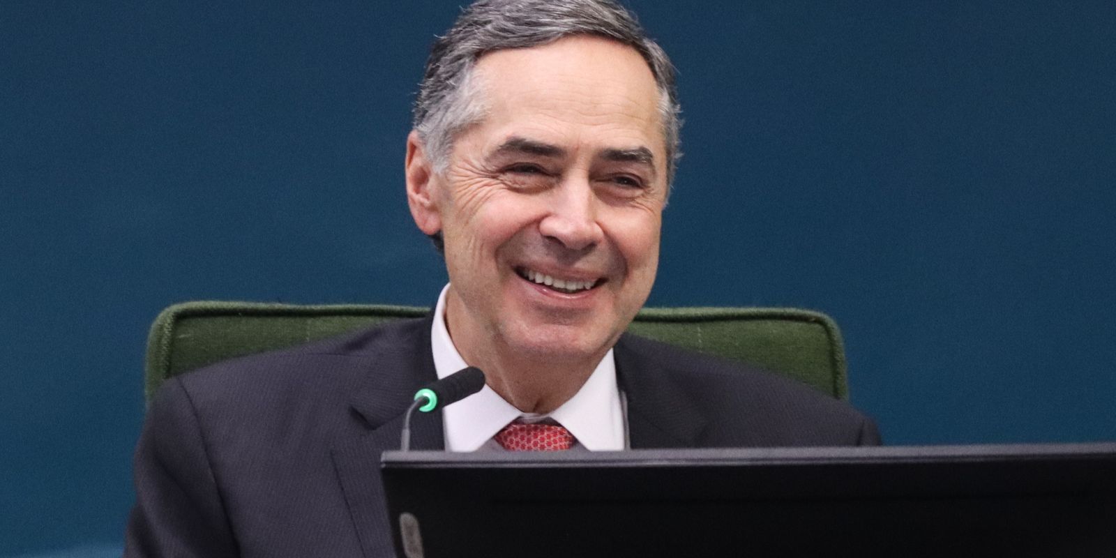 Barroso reforça transparência no julgamento de Bolsonaro